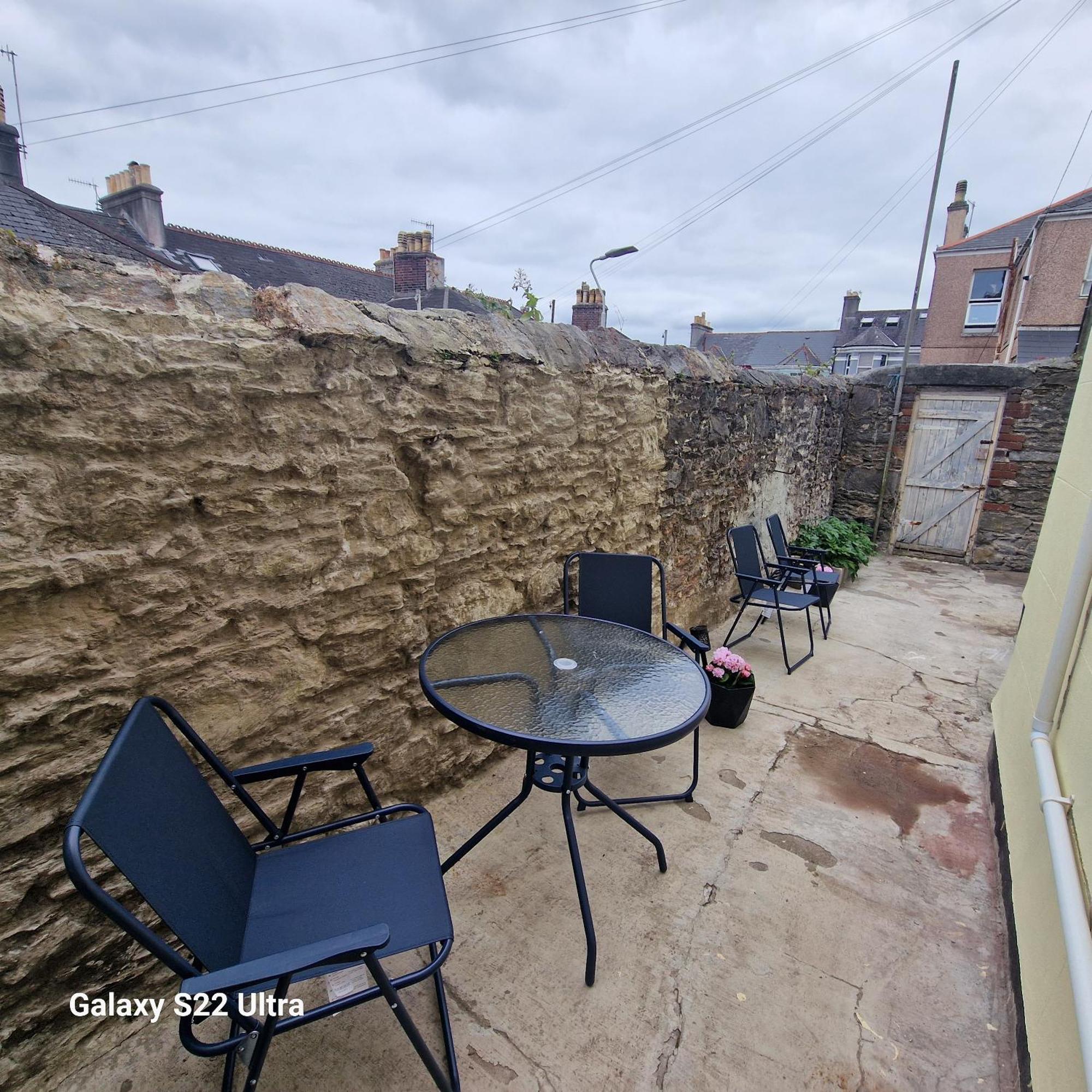 5 Bed Home-free Parking - Close To Centre Plymouth